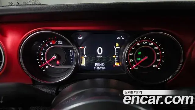 Jeep Wrangler 2021 — Şəkil 27/32