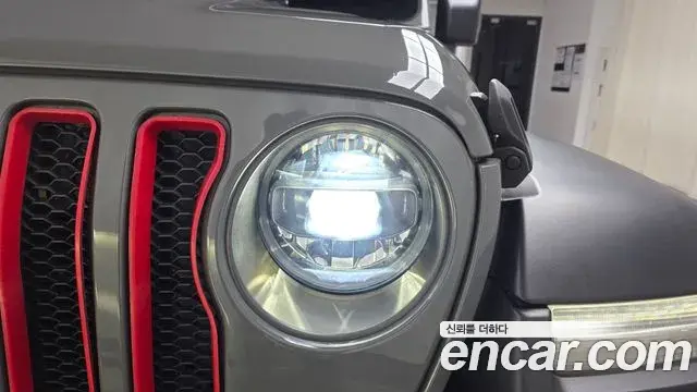 Jeep Wrangler 2021 — Şəkil 11/32
