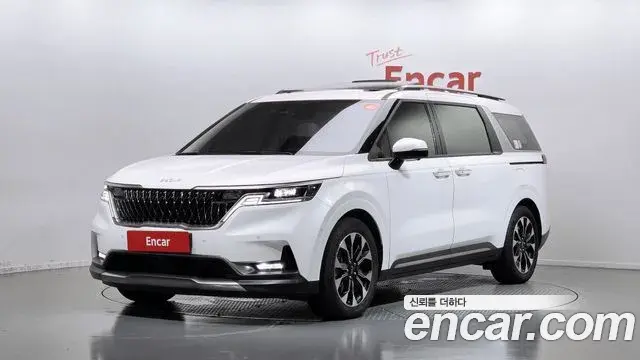 Kia Carnival 2023 — Photo 12/31