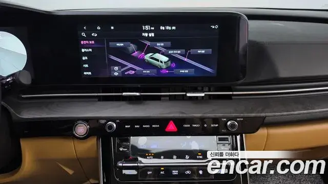 Kia Carnival 2023 — Photo 28/31