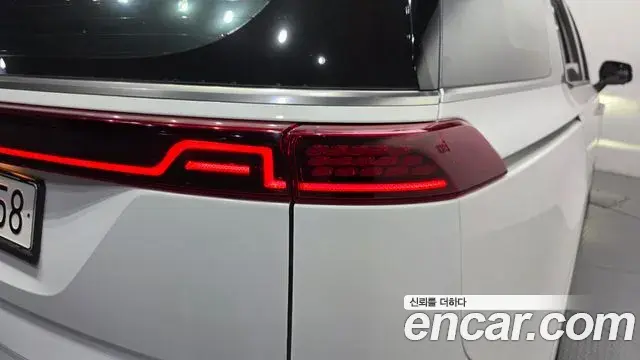 Kia Carnival 2023 — Photo 7/31