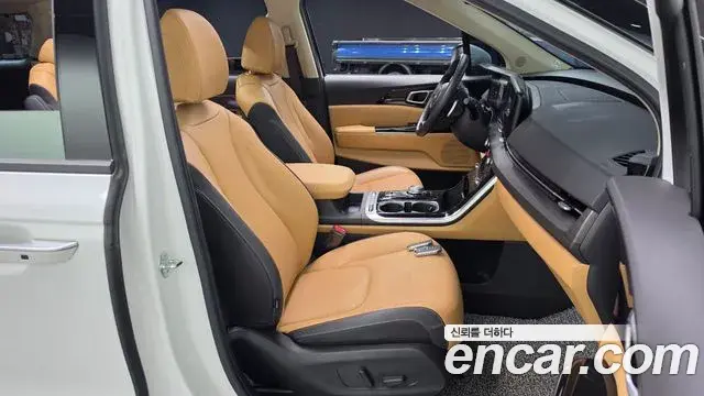 Kia Carnival 2023 — Photo 26/31