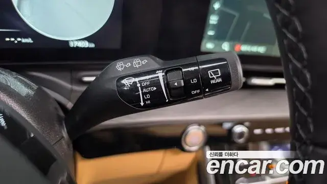 Kia Carnival 2023 — Photo 9/31