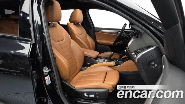 BMW X4 2019 — Фото 11/20