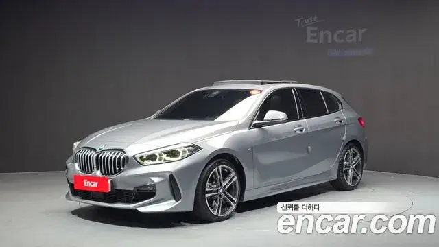 BMW 1 Series 2023 — Фото 1/20