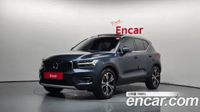 Volvo XC40 2019 — Photo 3/20