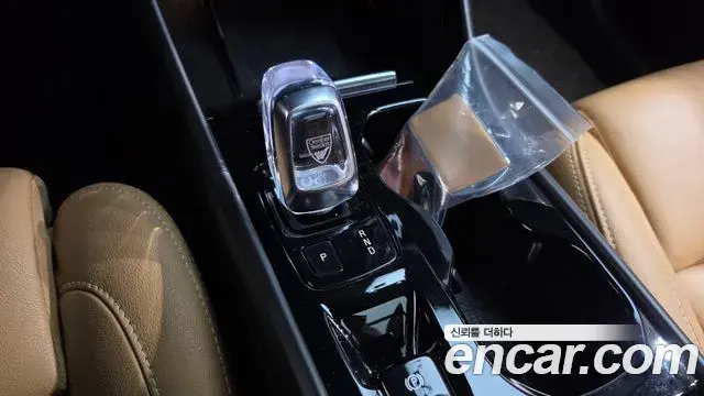 Volvo XC40 2019 — Photo 19/20