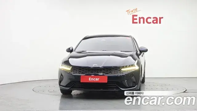 Kia K5 2021 — ფოტო 14/20