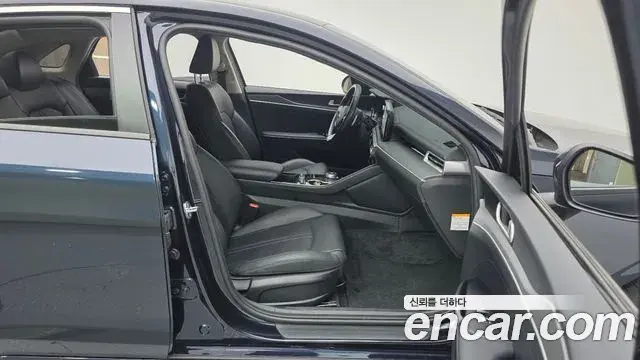 Kia K5 2021 — ფოტო 4/20