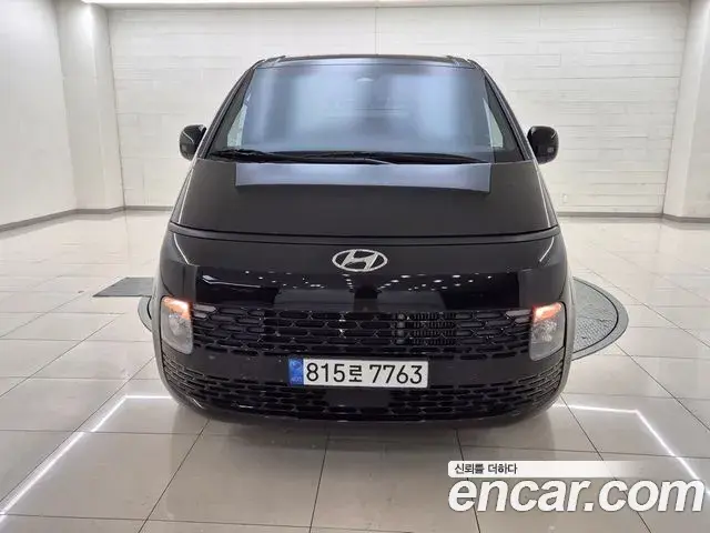 Hyundai Staria 2023 — Фото 4/20