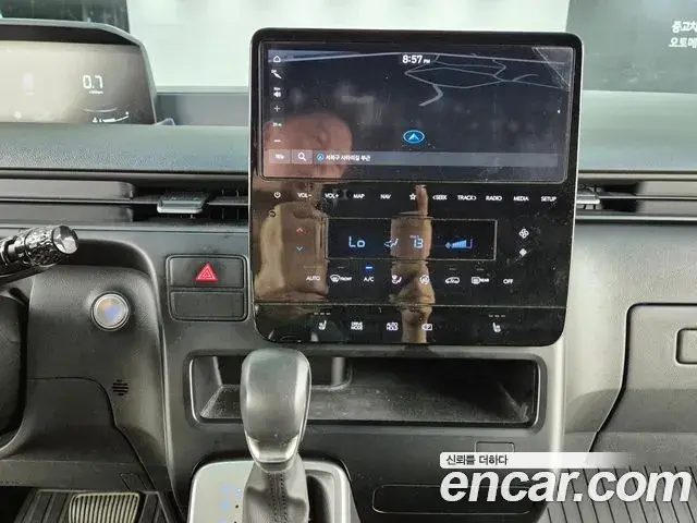 Hyundai Staria 2023 — Фото 11/20