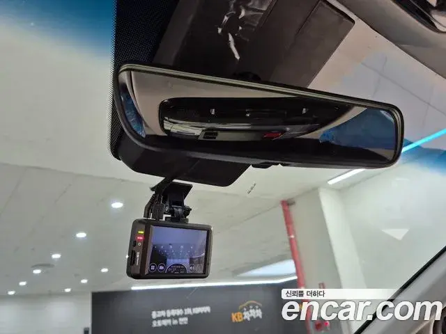 Hyundai Staria 2023 — Фото 15/20
