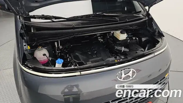 Hyundai Staria 2024 — Photo 20/39