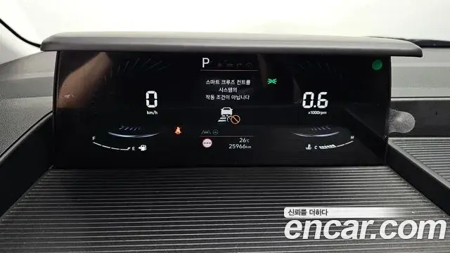 Hyundai Staria 2024 — Photo 9/39