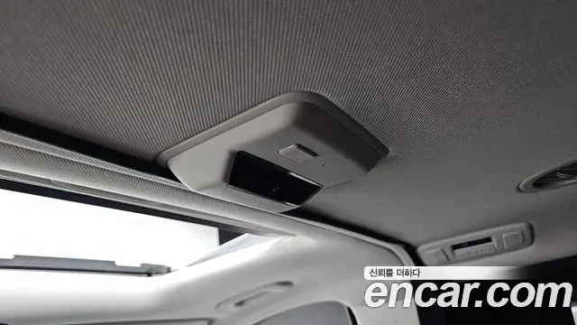 Hyundai Staria 2024 — Photo 16/39