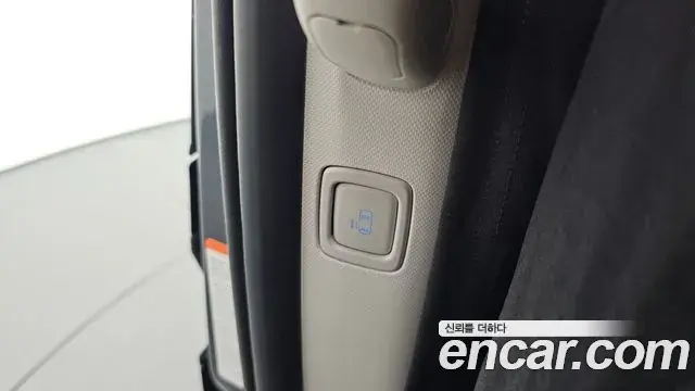 Hyundai Staria 2024 — Photo 32/39
