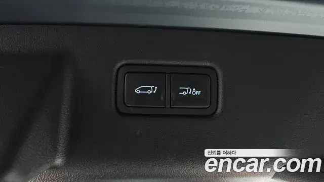Hyundai Staria 2024 — Photo 1/39