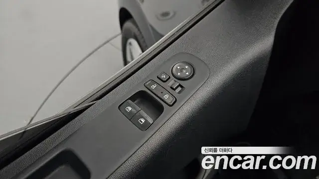 Hyundai Staria 2024 — Photo 19/39