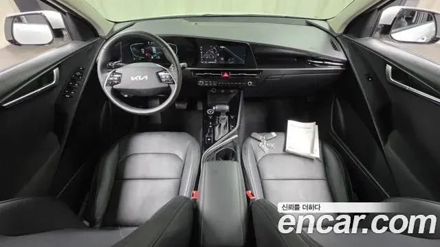 Kia Niro 2022 — Фото 7/20