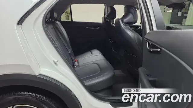 Kia Niro 2022 — Фото 12/20