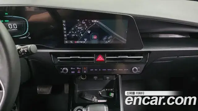 Kia Niro 2022 — Фото 15/20
