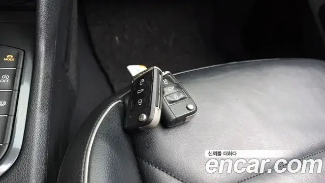 Volkswagen Tiguan 2018 — Şəkil 11/20