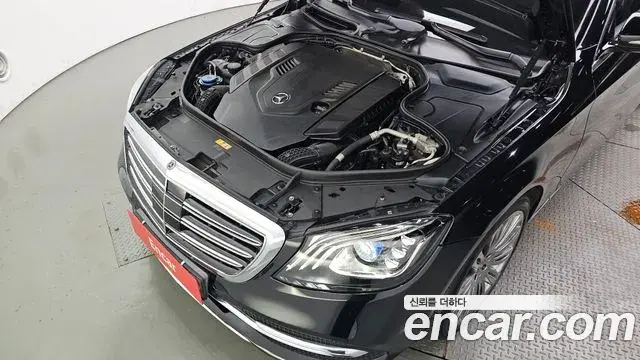 Mercedes-Benz S-Class 2019 — Фото 5/20