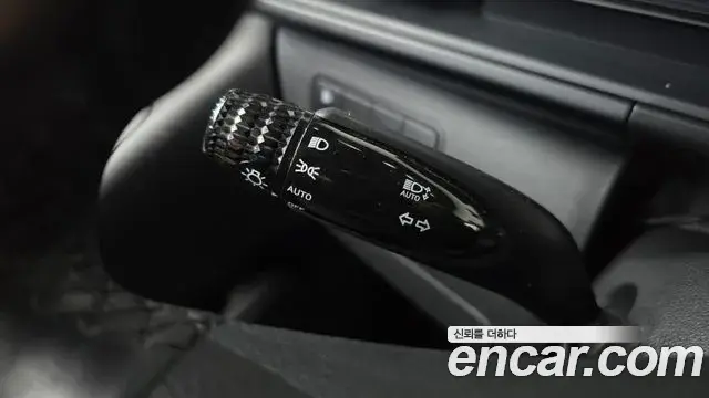 Hyundai Staria 2023 — ფოტო 21/32