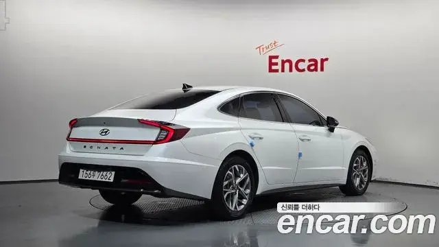 Hyundai Sonata 2022 — Фото 2/20
