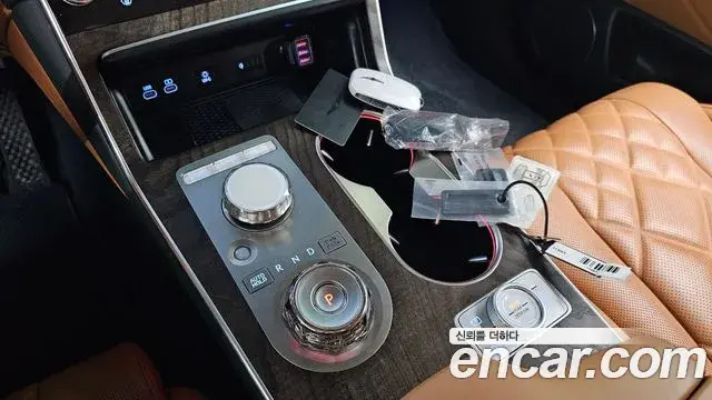 Genesis GV80 2023 — Photo 10/40