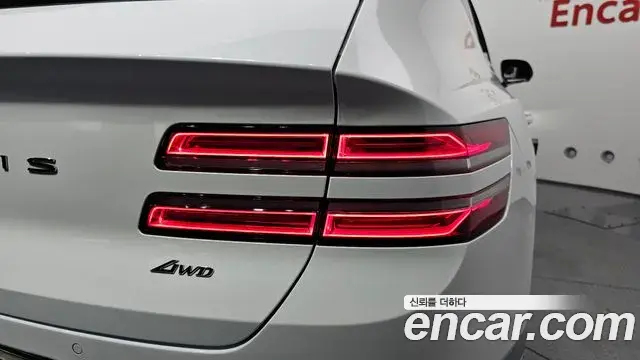 Genesis GV80 2023 — Photo 19/40