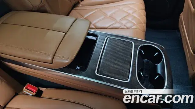 Genesis GV80 2023 — Photo 20/40