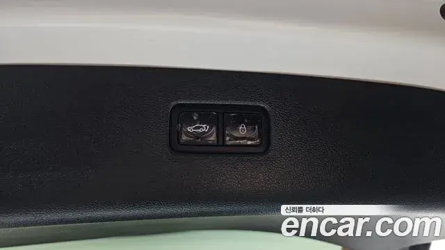 Genesis GV80 2023 — Photo 15/40