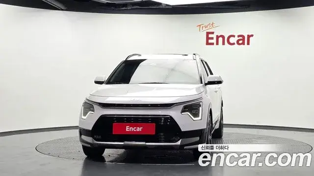 Kia Niro 2022 — ფოტო 1/31