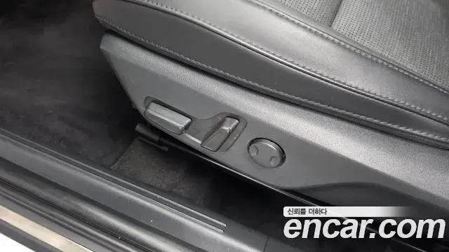 Kia Niro 2022 — ფოტო 11/31