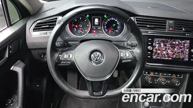 Volkswagen Tiguan 2020 — ფოტო 3/34