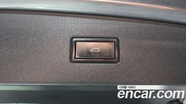 Volkswagen Tiguan 2020 — ფოტო 29/34