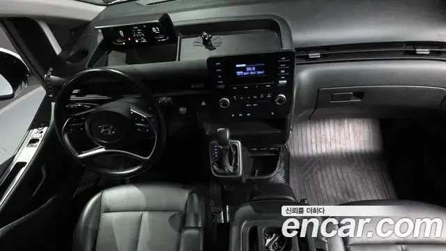Hyundai Staria 2021 — Фото 7/20