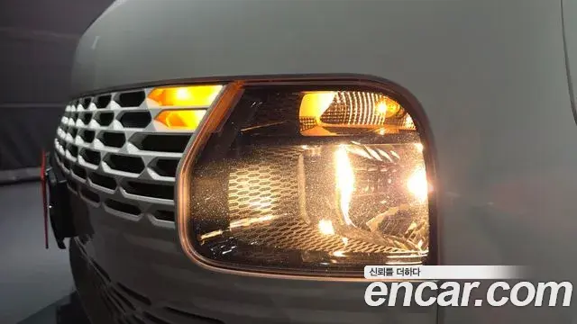 Hyundai Staria 2021 — Photo 13/30