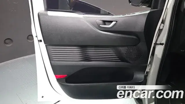 Hyundai Staria 2021 — Photo 20/30