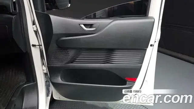 Hyundai Staria 2021 — Photo 12/30