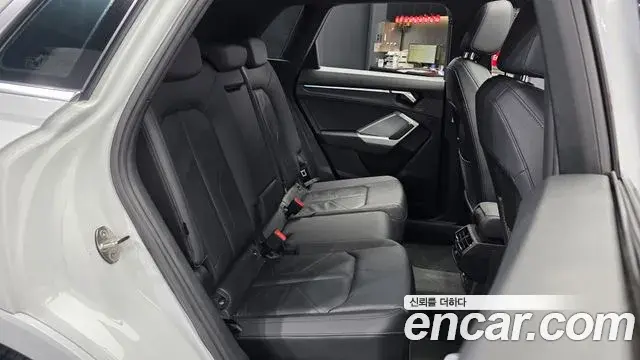 Audi Q3 2022 — Фото 12/20