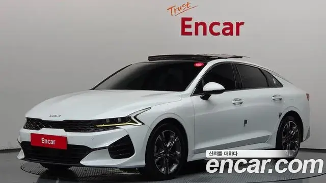 Kia K5 2022 — Şəkil 15/38