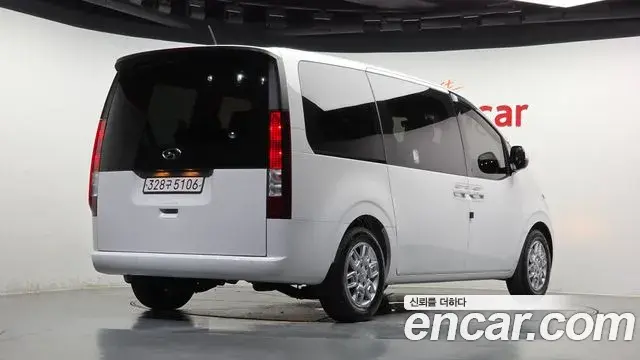 Hyundai Staria 2022 — Фото 2/20