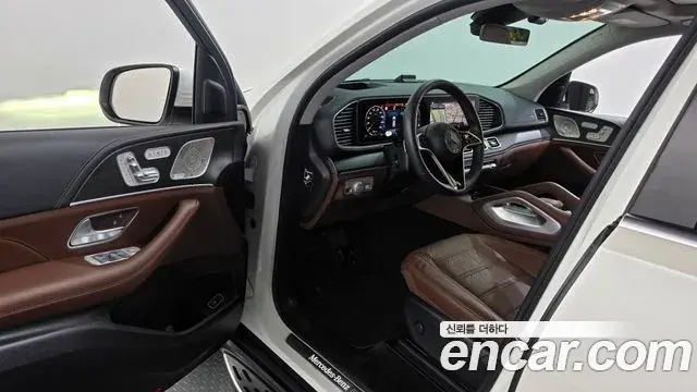 Mercedes-Benz GLE-Class 2024 — Фото 10/20
