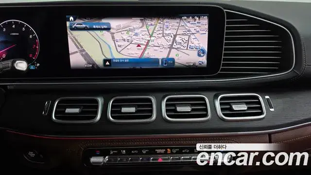 Mercedes-Benz GLE-Class 2024 — Фото 12/20