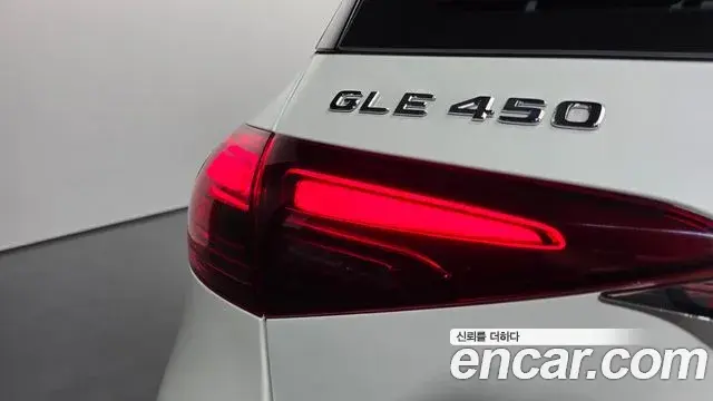 Mercedes-Benz GLE-Class 2024 — ფოტო 4/36