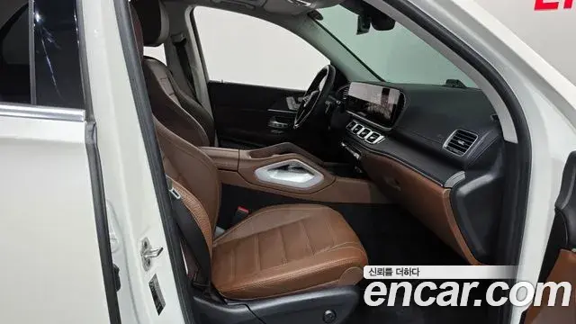 Mercedes-Benz GLE-Class 2024 — ფოტო 28/36