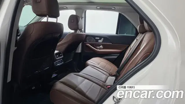 Mercedes-Benz GLE-Class 2024 — ფოტო 24/36