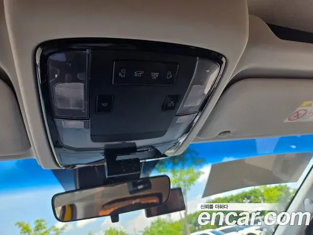 Hyundai Staria 2022 — Фото 16/20